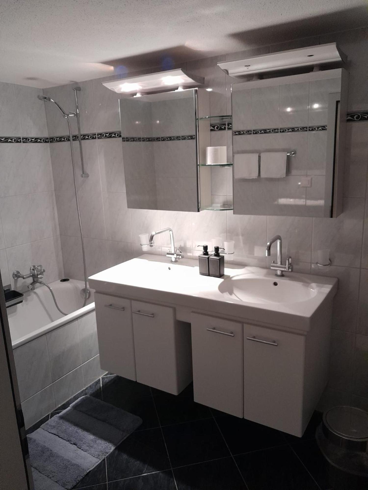 Lindas Apartment Schmidgasse 6 チューリッヒ エクステリア 写真