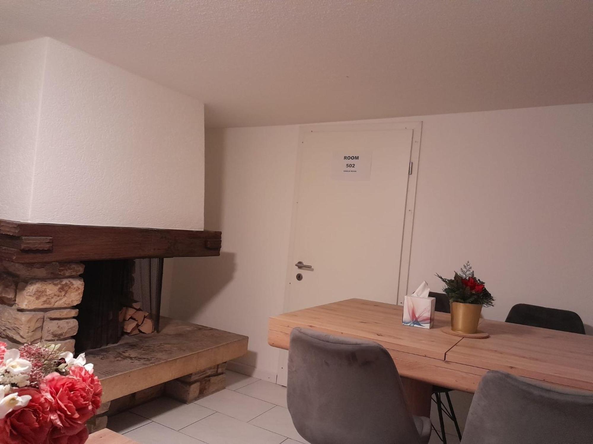 Lindas Apartment Schmidgasse 6 チューリッヒ エクステリア 写真