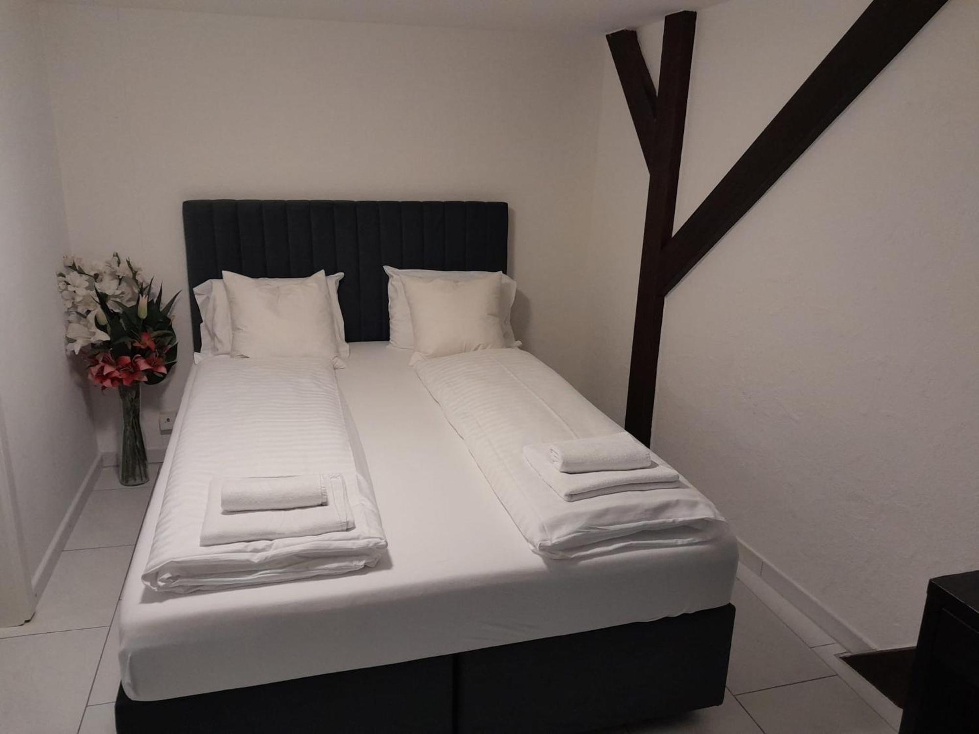 Lindas Apartment Schmidgasse 6 チューリッヒ エクステリア 写真